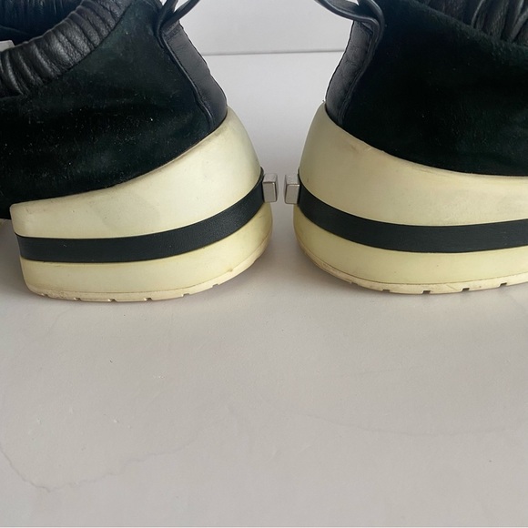 Stuart Weitzman SW-612 Suede Slip-On Sneakers Black Size 5.5 - Picture 6 of 11